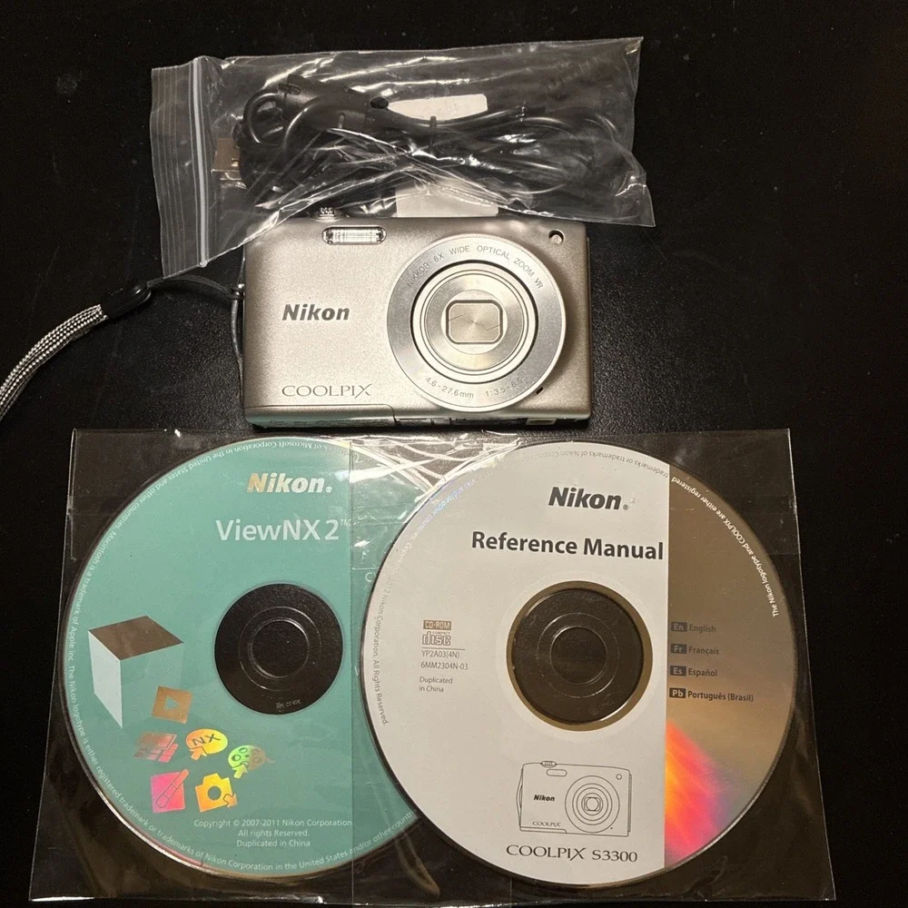Nikon COOLPIX S3300 Silver 16.0MP 6x Digital Camera Bundle (Tested/Works)